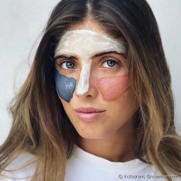 O ideal é concentrar a argila na zona T do rosto, já que o tratamento controla a oleosidade (Foto: Instagram @noamhammer)